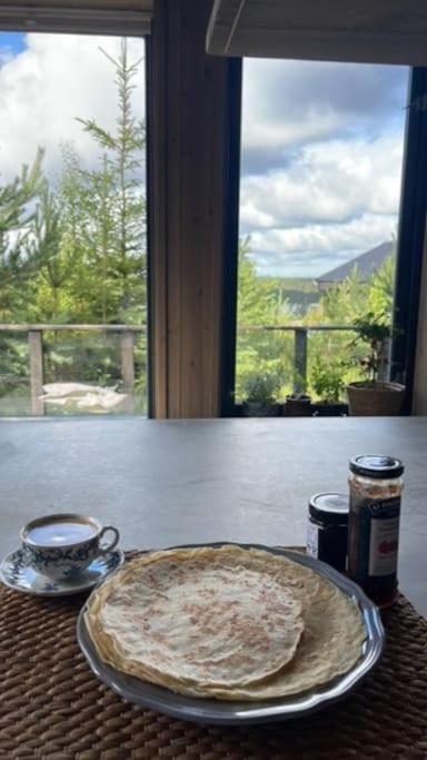 Moderne Ved Sjoen Med Badstue Holiday home