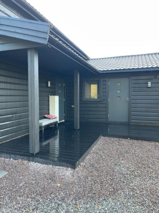 Moderne Ved Sjoen Med Badstue Holiday home Romskog