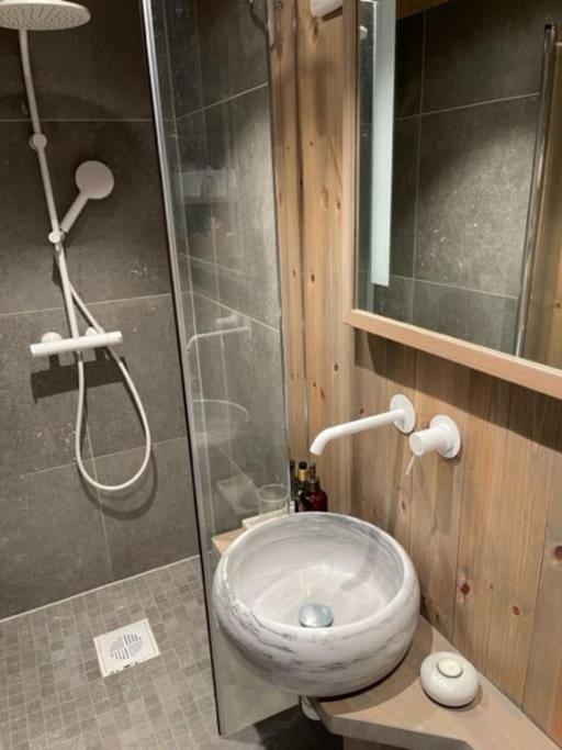 Holiday home Moderne Ved Sjoen Med Badstue *