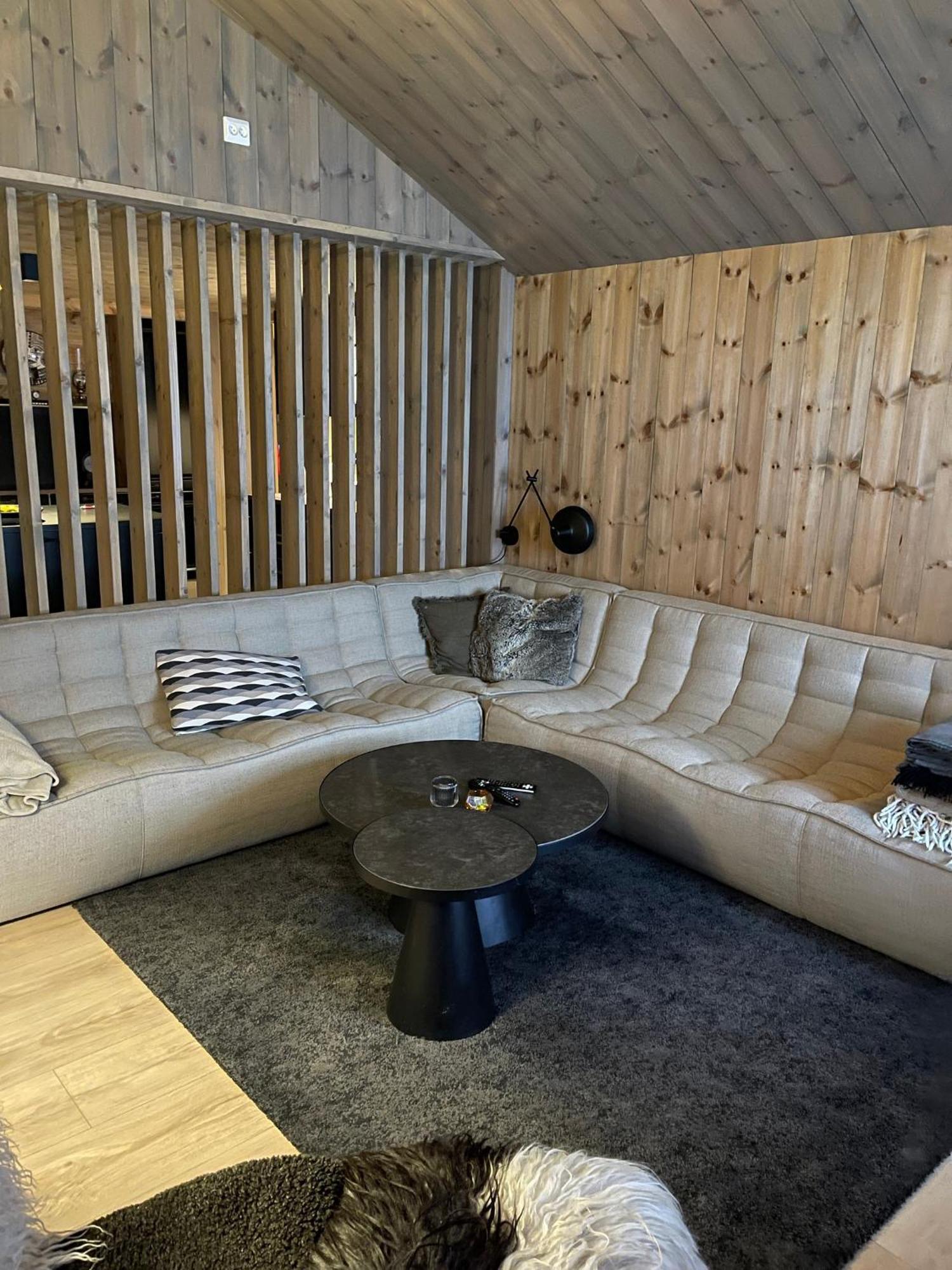 Holiday home Moderne Ved Sjoen Med Badstue *